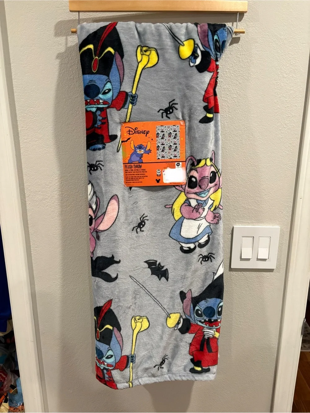 Disney Stitch & Angel Halloween Blanket 50 x 70 Ursula, Captain Hook, Alice